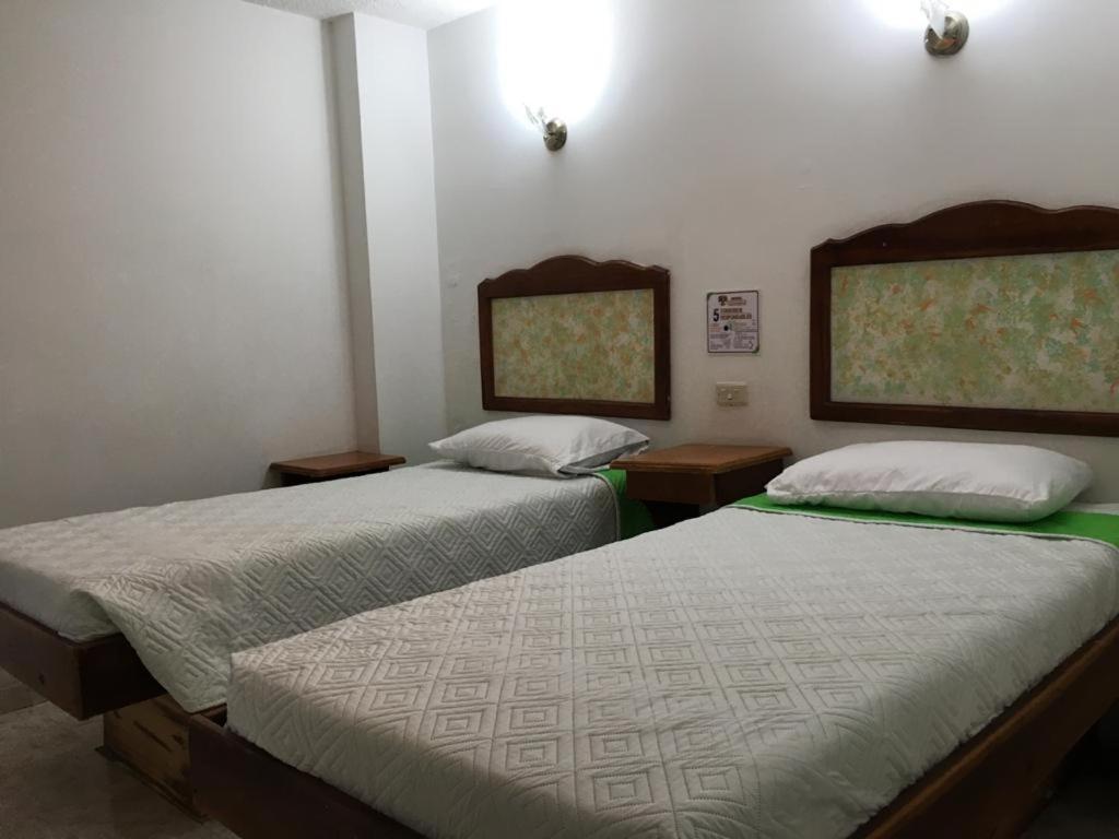 Hotel Armont Calarcá 外观 照片