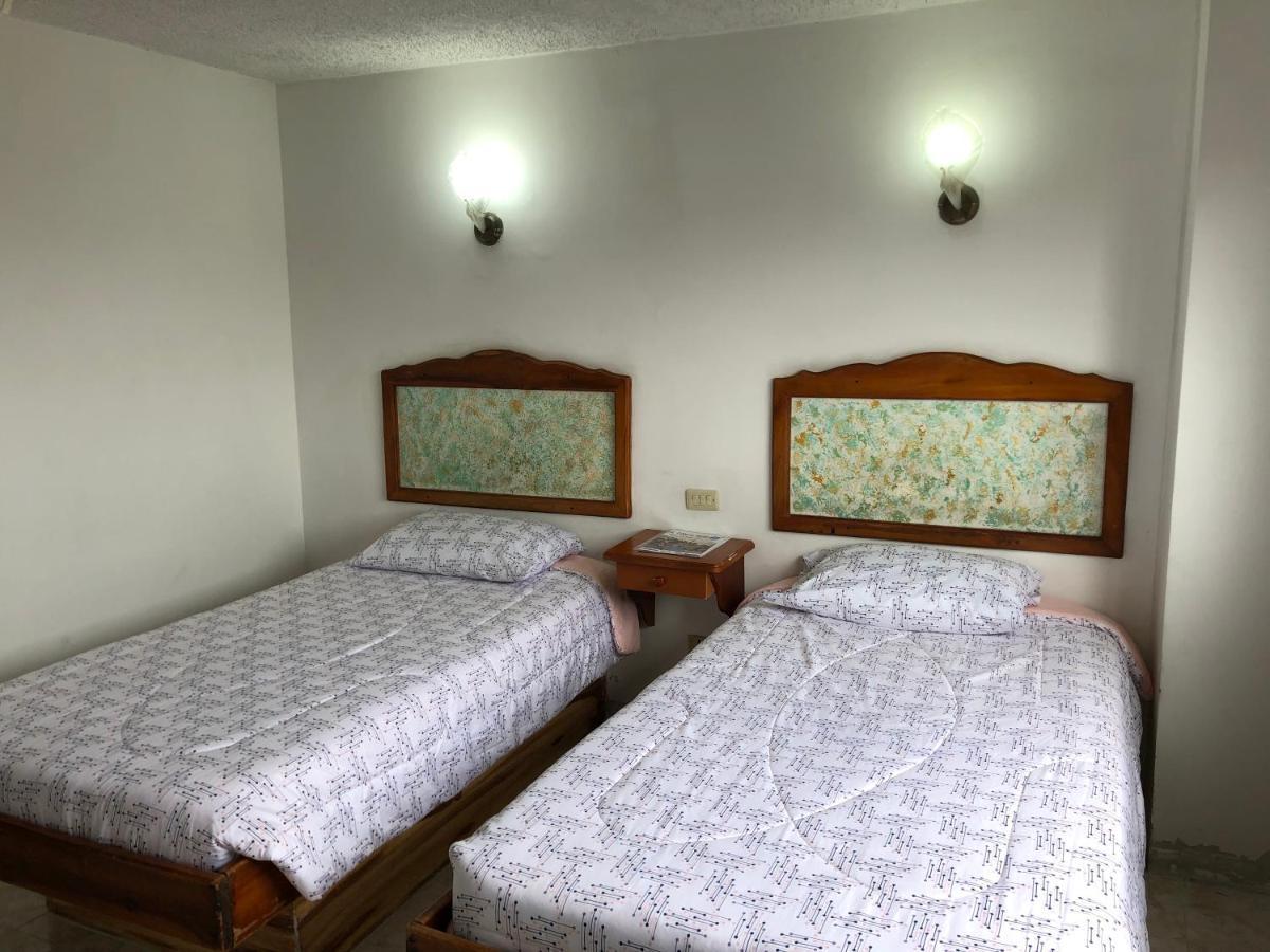 Hotel Armont Calarcá 外观 照片