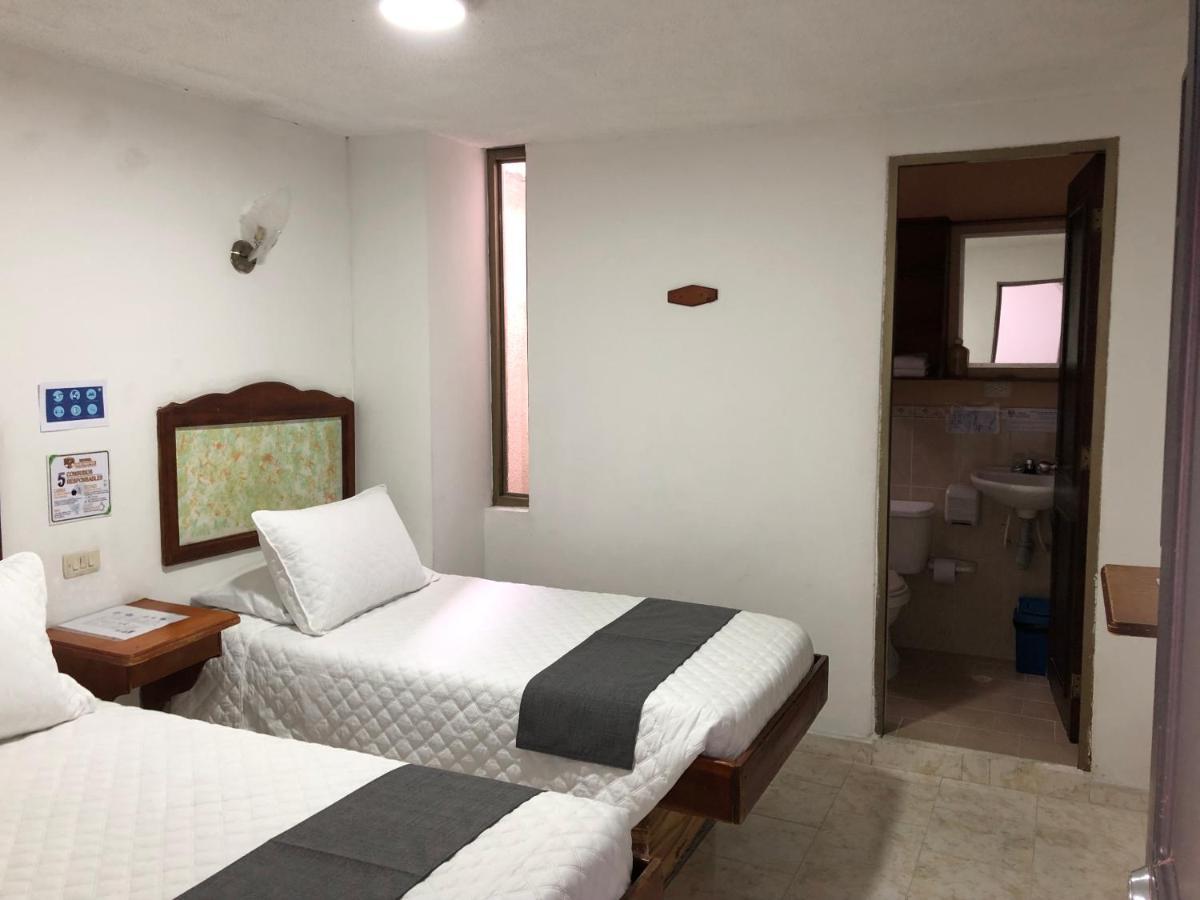 Hotel Armont Calarcá 外观 照片