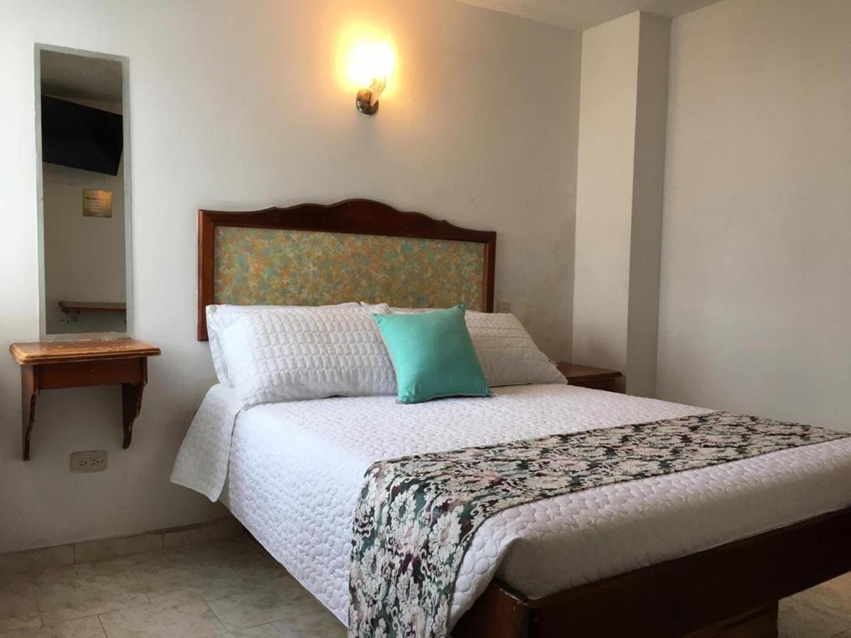 Hotel Armont Calarcá 外观 照片