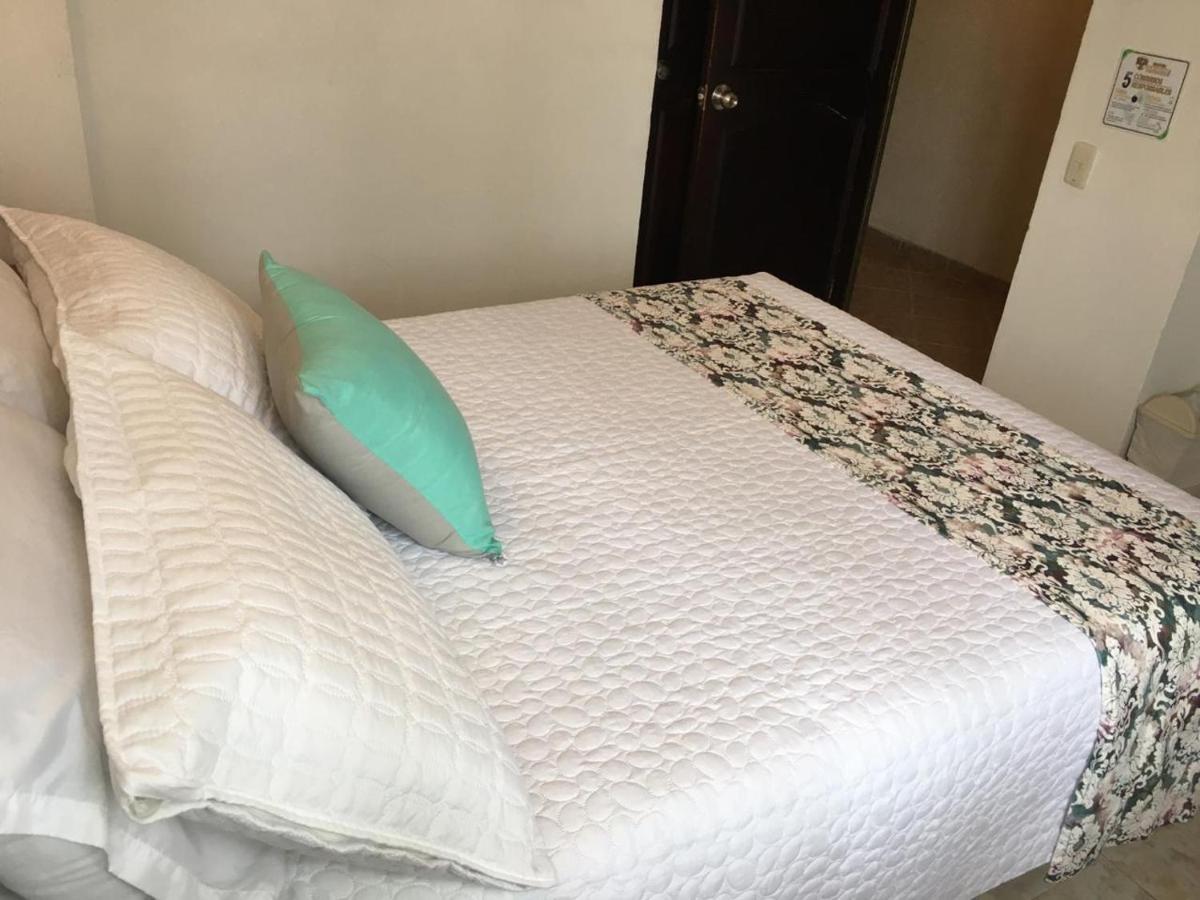Hotel Armont Calarcá 外观 照片
